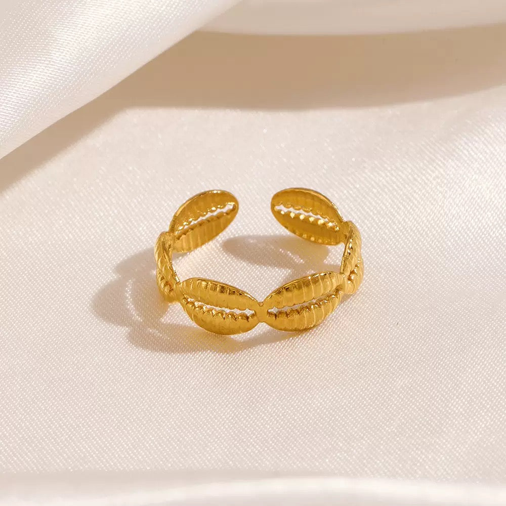 Kelly Adjustable Ring