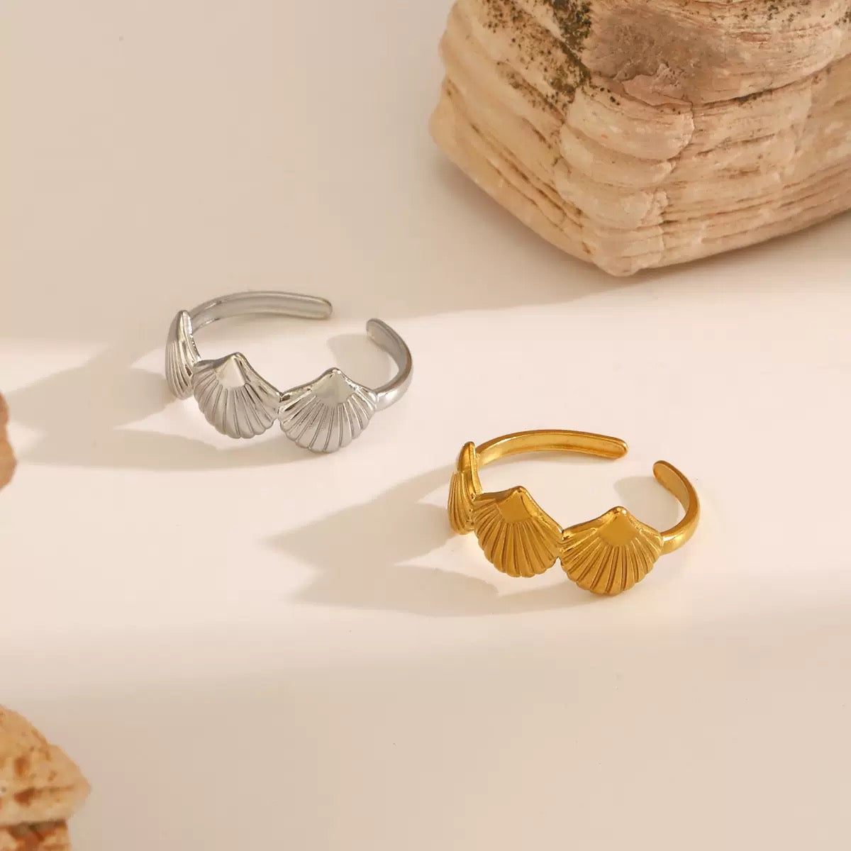 Gina Shell adjustable Ring