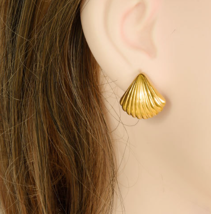 Georgie Shell Earring
