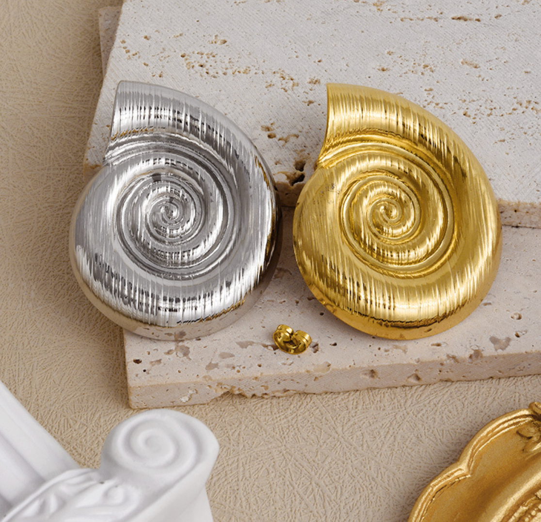 Shell Earring