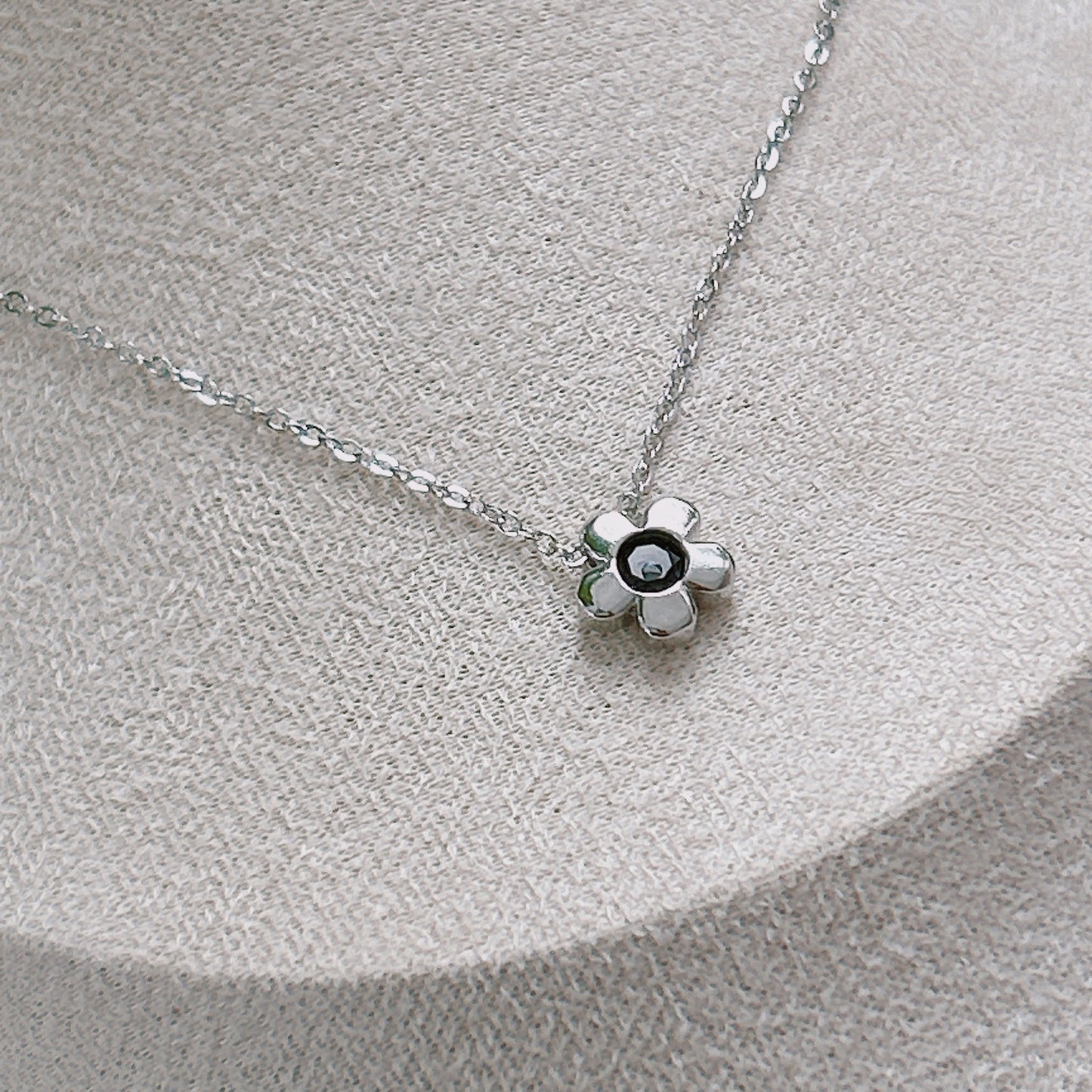 Eve Flower Necklace