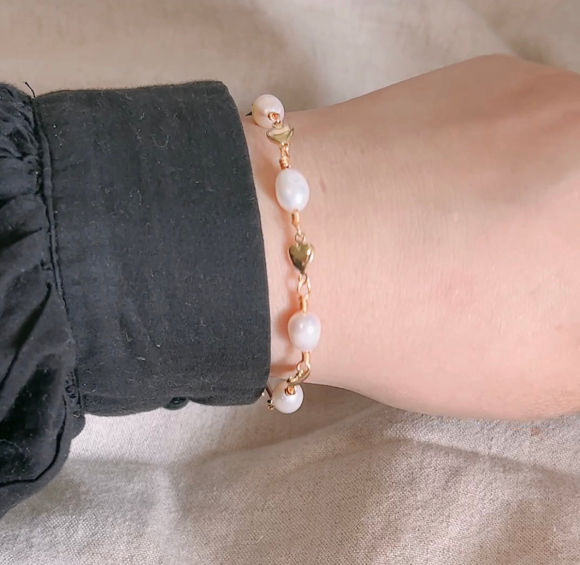 Clara Mini heart with fresh water Pearl bracelet