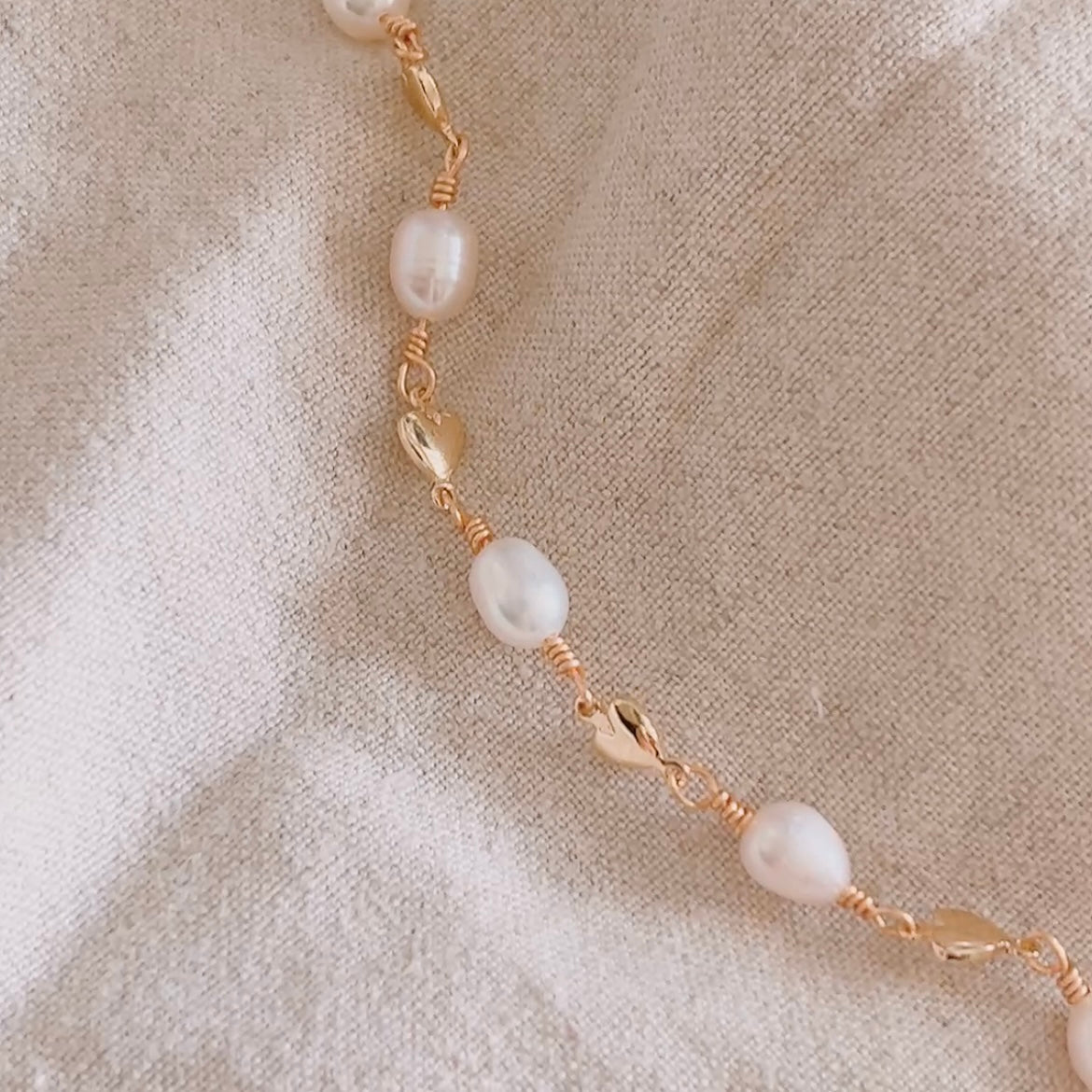Clara Mini heart with fresh water Pearl bracelet