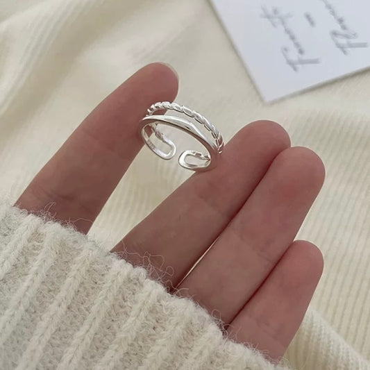 Nora Adjustable ring