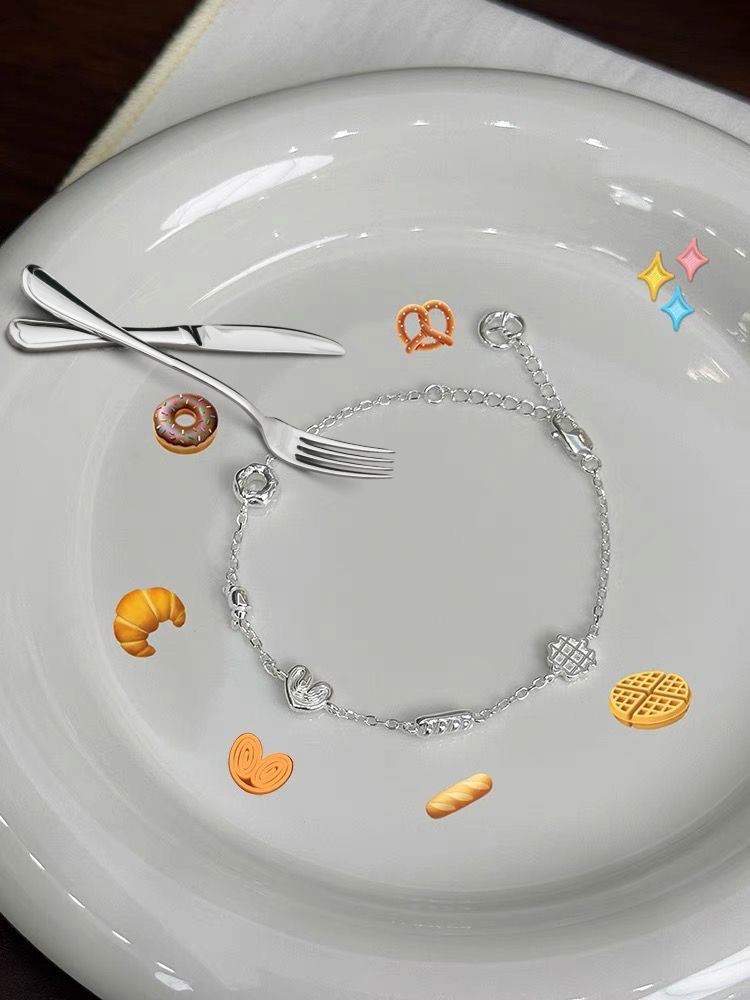 🥨 My favourite food bracelet